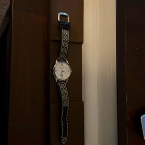 Women’s Coach Watch